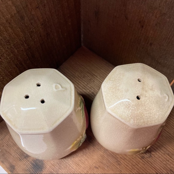 Vintage Tilso Fruit Motif Salt & Pepper Shakers - Picture 6 of 8